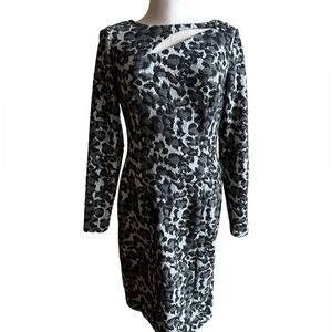Kay Unger animal print fitted jersey knit stretch midi dress. Size 6 preloved